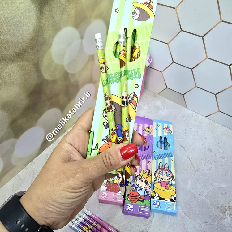 مداد مشکی پاکن دار گرد طرح لبوبو